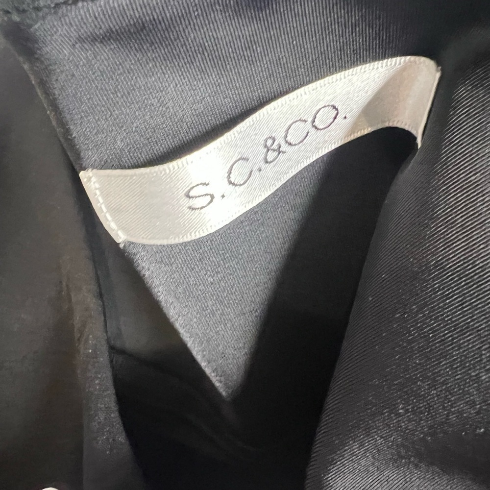 D19.08 Like new SC & Co. Women's 360 Degrees Tummy Control Skort (Black, XL) - Picture 7 of 7
